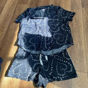 Victoria secret pajama set